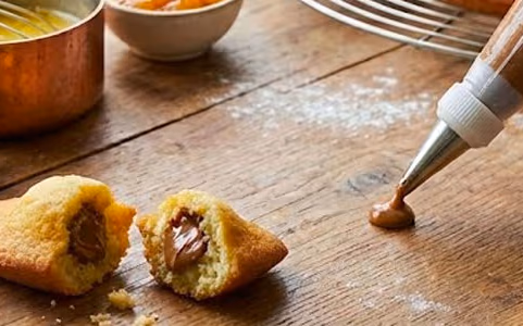 Madeleines fourrées : méthode propre (ganache, confit) sans les casser