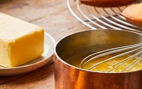 Beurre AOP en madeleines : ce qu’il change vraiment (goût, mie, tenue)