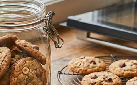 Biscuits secs : comment garder le croquant (et le récupérer s’ils ramollissent)